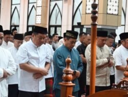 Gubernur dan Wakil Gubernur Sumsel Safari Ramadhan di Masjid Al-Ra’iyah, Ajak Warga Jaga Iman dan Kerukunan