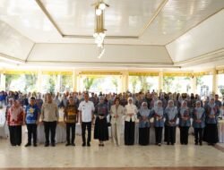TP PKK OKI Dilatih Public Speaking dan Tata Busana