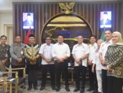 Gubernur Herman Deru Lepas Kontingen FORKI Sumsel ke Kejurnas Karate di Pekanbaru