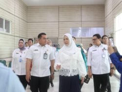 Feby Deru Tinjau Layanan Kesehatan Gratis Sambut HUT ke-79 Pemprov Sumsel