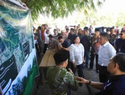 Gubernur Herman Deru Tinjau Lokasi Pembuatan Kolam Retensi di Jalan Gotong Royong, OKU