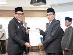 Bupati H M Toha Lantik Sembilan Dewan Pendidikan Kabupaten Muba