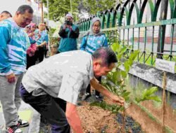 Wali Kota Palembang Luncurkan Inisiatif Hijau: Warga Diajak Tanam Pohon Buah