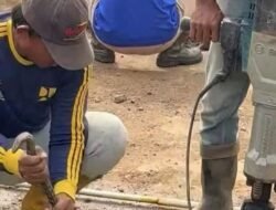 Jembatan Tanpa Izin di Sukorejo Dibongkar, Diduga Biang Banjir