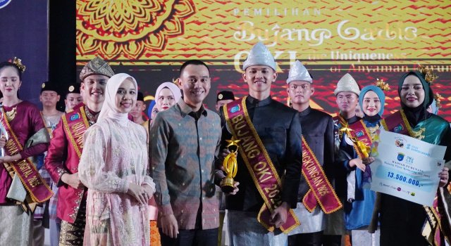 Bupati OKI, H. Muchendi Mahzareki, SE, MM.