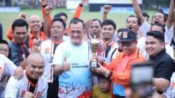 Sekda Edward Candra Tutup Turnamen Sepak Bola Antar Partai Politik se-Sumsel