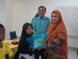 TP PKK OKU Timur Gelar Kursus Bahasa Inggris Anak SD Gratis