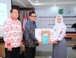 Bupati Muba Serahkan Bantuan Pendidikan Program PRESTASI
