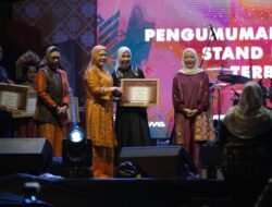 OKI Juara 1 Stand Terbaik di Swarna Songket Nusantara 2025