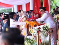 Wagub Cik Ujang Pimpin Upacara Penurunan Bendera Tutup Rangkaian HUT RI ke-80 di Sumsel