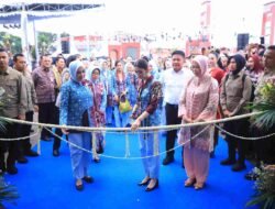 Sriwijaya Expo 2025 Resmi Dibuka, Ketua Umum Dekranas Selvi Gibran Tinjau Produk Kriya Sumsel