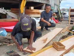 Semarak HUT RI ke-80, Perajin Kapal Hias di Palembang Kebanjiran Pesanan: Rezeki Mengalir dari Sungai Musi