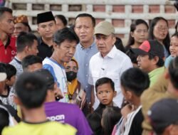 Dua Bocah Terseret Arus Sungai Ogan, Ratu Dewa Berikan Santunan Keluarga Korban