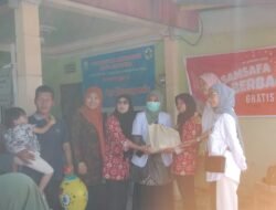PT Samsapa Alfa Bagikan Sembako Lewat Jum’at Berbagi di Kertapati