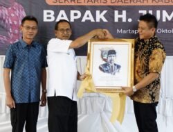 Bupati OKU Timur Lepas Sekda H. Jumadi dalam Suasana Haru dan Penuh Kekeluargaan