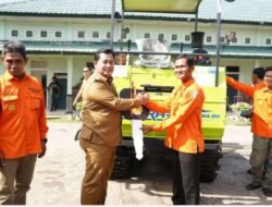 Bupati Banyuasin Serahkan 52 Unit Alsintan ke Brigade Pangan, Dorong Produktivitas Petani