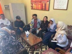 Viral! Dua Siswi SMP di Palembang Baku Hantam di Kantin Sekolah, Pihak Sekolah Sebut Sudah Selesai