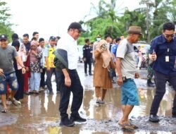 Respons Keluhan Warga, Gubernur Sumsel Pastikan Perbaikan Jalan Muba–Muara Beliti Mulai 2026
