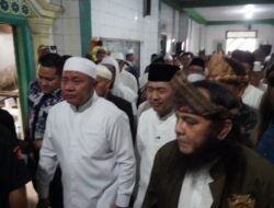 Menyusuri Sungai Musi, Wali Kota Palembang Hadiri Puncak Haul Akbar Kiai Marogan ke-125