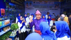 Gubernur Herman Deru Buka Bazar UMKM dan Pasar Murah HUT OKU Timur ke-22