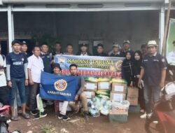Karang Taruna Kertapati Salurkan Bantuan Korban Kebakaran di Kemang Agung