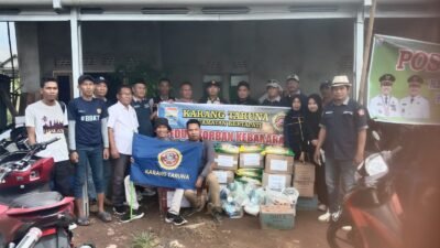 Karang Taruna Kertapati Salurkan Bantuan Korban Kebakaran di Kemang Agung