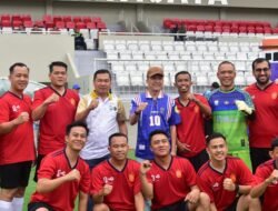 Ratu Dewa Saksikan Laga Sepak Bola Gembira, Korpri All Star Menang Tipis atas David All Star