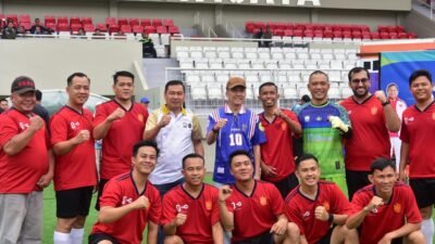 Ratu Dewa Saksikan Laga Sepak Bola Gembira, Korpri All Star Menang Tipis atas David All Star