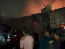 Kebakaran di Kertapati Hanguskan 11 Rumah, Warga dan Damkar Sigap Tangani Api