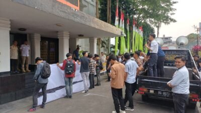 Tuntut Transparansi, Mahasiswa Minta Pemkot Palembang Evaluasi Dinas Pendidikan