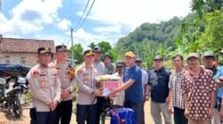 Polres OKU Selatan dan Pemkab Gerak Cepat Tangani Bencana di Simpang Sender Utara