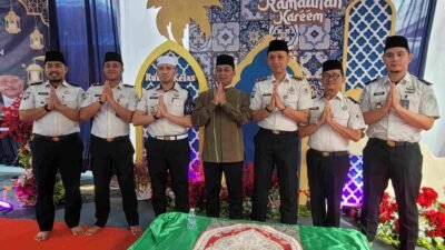 Kakanwil Ditjenpas Sumsel Ikuti Salat Idul Fitri, Serahkan Remisi dan Perkuat Pengamanan Kunjungan Lebaran di Rutan Palembang