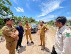 Instruksi Bupati Muba Dijawab Aksi Nyata, Warga dan Perusahaan Gotong Royong Perbaiki Jalan Desa