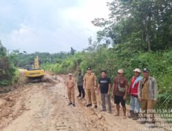 Jalan Rusak di Jirak Jaya, Pemkab Muba Bergerak Cepat, Medco Dukung Perbaikan Mekar Jaya