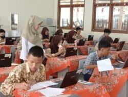 Keterbatasan Perangkat Tak Goyahkan Pelaksanaan TKA di SMPN 50