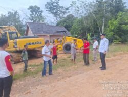 Lumpur Disingkirkan, Jalan Mekar Jaya Siap Dikeraskan