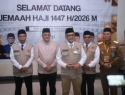 Sekda Sumsel Dampingi Menteri Haji Tinjau Jemaah Kloter PLM 10 di Asrama Haji Palembang