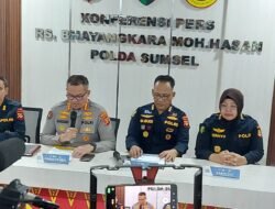 Tiba di RS Bhayangkara, Polisi Identifikasi 16 Korban Bus ALS dengan Metode DNA dan Data Gigi