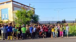 Warga RT 31 Karya Jaya Gotong Royong Percantik Lingkungan, Dukung Program Palembang Elok dan Berdaya