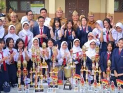 Sekda Aprizal Hasyim Apresiasi Prestasi Nasional SMPN 1 Palembang di Ajang LMC 2026