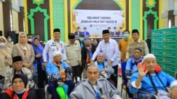Wagub Cik Ujang Apresiasi Sinergi Petugas dalam Pemulangan Jamaah Haji Kloter II Debarkasi Palembang