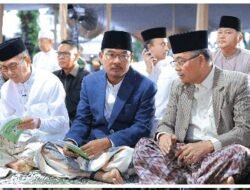 Ribuan Jamaah Padati Masjid Agung, Ratu Dewa – Prima Salam Ajak Warga Maknai Idul Adha