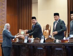 Wagub Cik Ujang Hadiri Paripurna DPRD, Pansus Soroti Optimalisasi Pendapatan dan Aspirasi Reses Warga