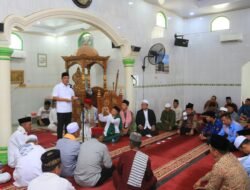 Safari Jumat di Masjid Al Hikmah, Cik Ujang Apresiasi Gotong Royong Warga Bangun Rumah Ibadah