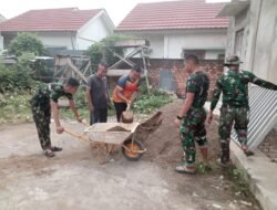 Progres Pembangunan Pos Keamanan Mushola Baitul Maksurin Terus Dikebut Satgas TMMD ke-129 Kodim 0418/Palembang
