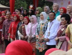 Ribuan Perempuan Bersongket Padati Ampera, Sumsel Pecahkan Rekor MURI di Hari Kebaya Nasional 2026