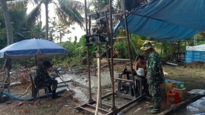 Satgas TMMD ke-129 Kodim 0418/Palembang Terus Lanjutkan Pengeboran Sumur Bor di Mushola Hidayatullah