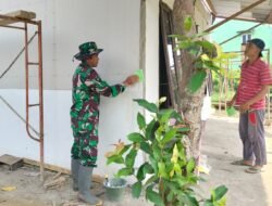 Hari Ke-13 TMMD ke-129, Satgas Kodim 0418/Palembang Lanjutkan Rehab Rumah Ibu Suwarni