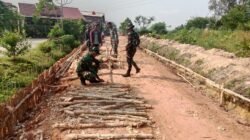 TMMD Ke-129 Kodim 0418/Palembang Perkuat Jalan Talang Jambe, Cerucuk Gelam Dipasang Cegah Longsor