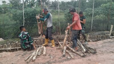 Hari Ke-16 TMMD, Satgas Kodim 0418/Palembang Perkuat Fondasi Jalan 750 Meter di Talang Jambe